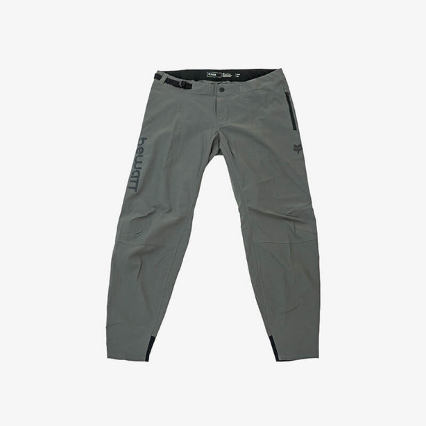 Pantalón gris