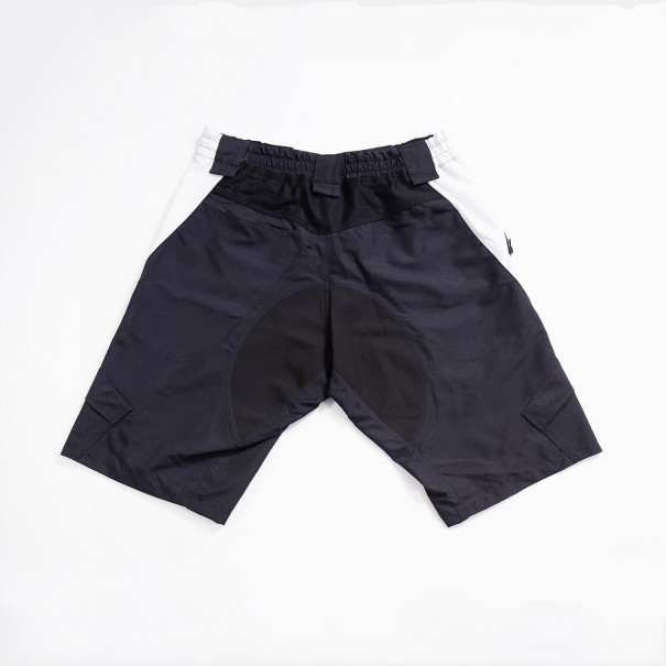 Pantalón corto MTB blanco y negro